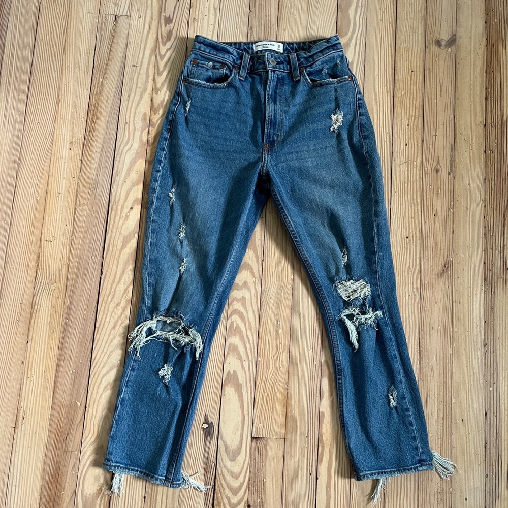 Abercrombie Fitch Curve Love High Rise Mom Jeans Distressed Blue 25 0S wide leg